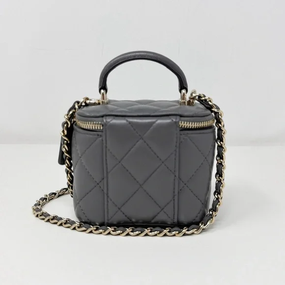 Chanel Mini Vanity Bag - Picture 4 of 12